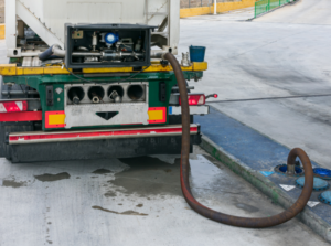 Descarga de caminhão-tanque