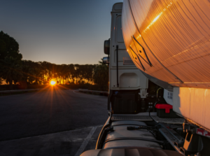 Descarga de caminhão-tanque